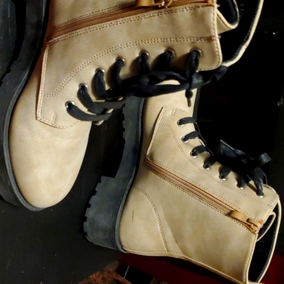 Tan n black Combat Boots - Picture 3 of 4